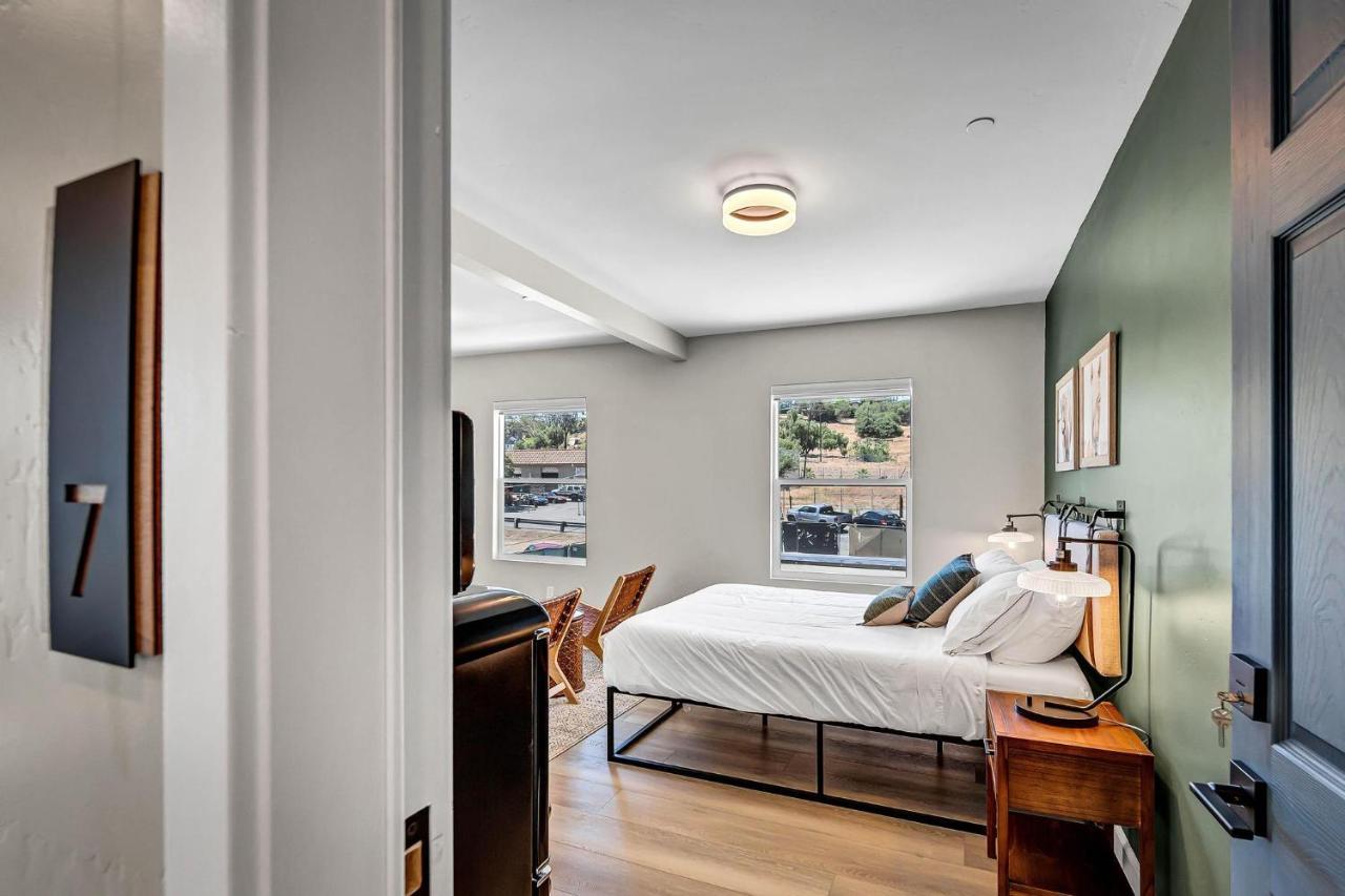 Single Bedroom - Queen Size. Heart Of Downtown 비스타 외부 사진